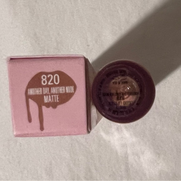 💋NIB💋 KYLIE COSMETICS Matte Liquid Lipstick in Another Day, Another Nude - Picture 7 of 8
